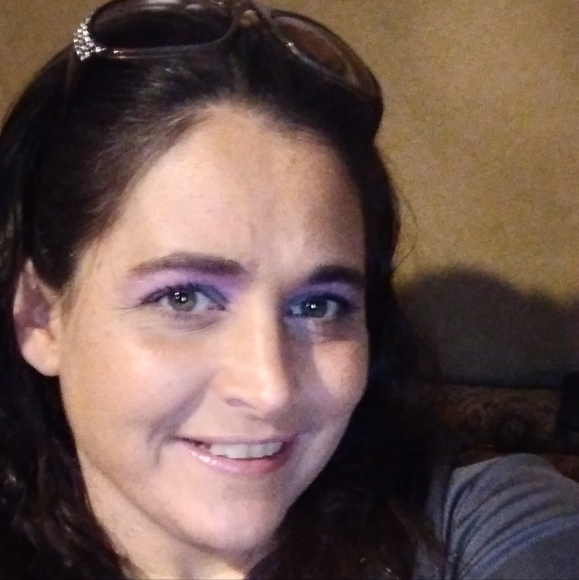 Meet your Posher, Bridgette - Picture 1 of 1